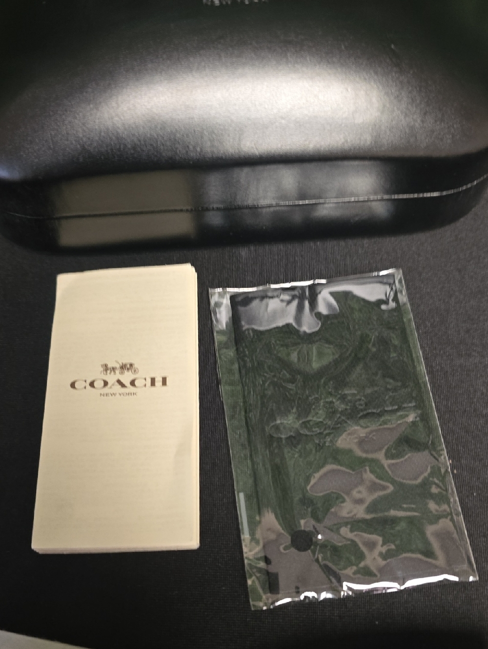 Coach HC8379U CL920 Sunglasses - Nwt - Picture 3 of 6